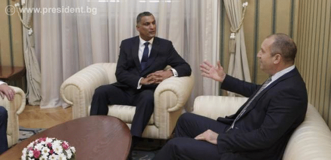Румен Радев: Напускането на ЕС от Великобритания не трябва да се отразява негативно на правата на българите в Обединеното кралство Румен Радев: Напускането на ЕС от Великобритания не трябва да се отразява негативно на правата на българите в Обединеното кралство
