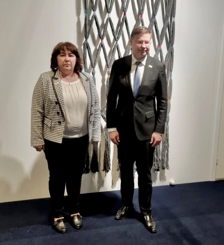 Министър Велкова Проведе Срещи С Паскал Донахю И Валдис Домбровскис