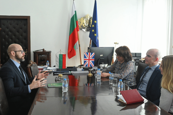 Министър Янкулов проведе работна среща с посланика на Великобритания Н. Пр. Натаниел Копси