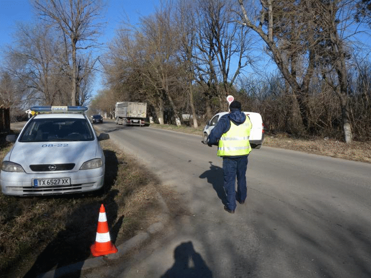 Под ръководството на Окръжната прокуратура в Добрич е проведена специализирана полицейска операция за противодействие на битовата престъпност в село Карапелит