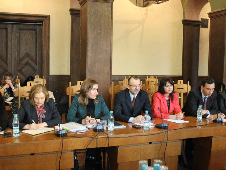 Министър Николина Ангелкова: Концесиите на плажове преминават към Министерството на туризма