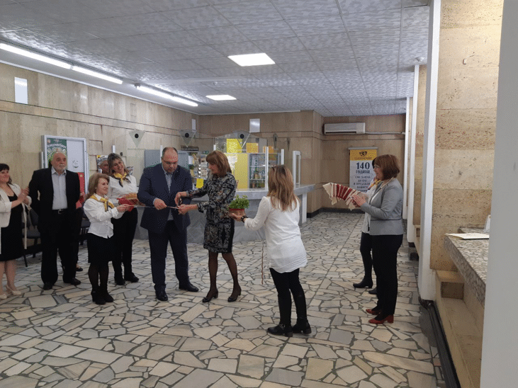 15 000 жители на Казанлък и над 70 фирми, ще ползват услуги в реновирана пощенска станция