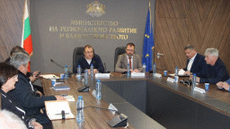 Министър Иванов разпореди максимална мобилизация и съкратени срокове за обезопасяване на критичните точки по републиканката пътна мрежа