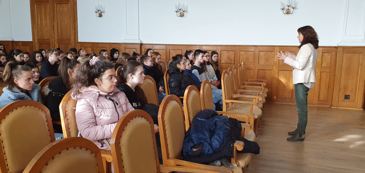 Окръжна прокуратура – Габрово проведе поредна среща с ученици от Националната априловска гимназия в Габрово