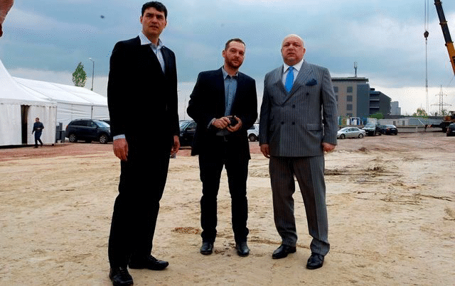 Министър Кралев посети строежа на новата спортна зала „София Парк“