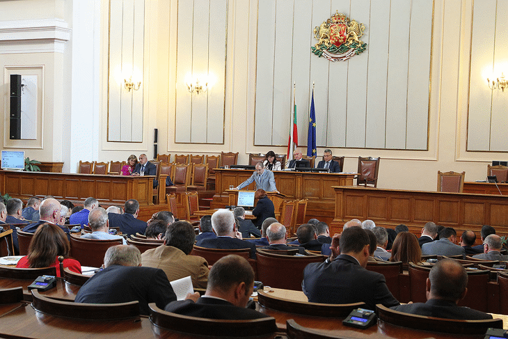 Народното събрание прие единодушно декларацията относно Договора за приятелство, добросъседство и сътрудничество между Република България и Република Македония