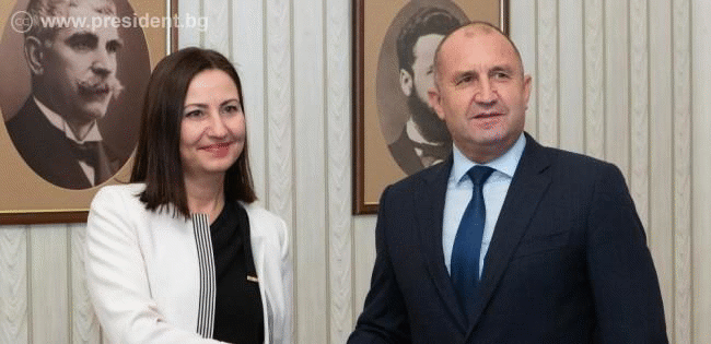 Президентът Румен Радев проведе среща с еврокомисар Илиана Иванова Президентът Румен Радев проведе среща с еврокомисар Илиана Иванова