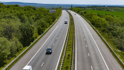 Утре продължава ремонтът на асфалтовата настилка между 60-и и 61-ви км на АМ „Тракия“ в платното за София. Шофирайте внимателно!