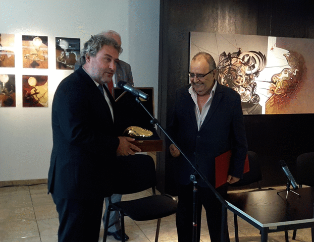 Министър Боил Банов Удостои Божидар Димитров С Почетна Грамота И Специално Отличие