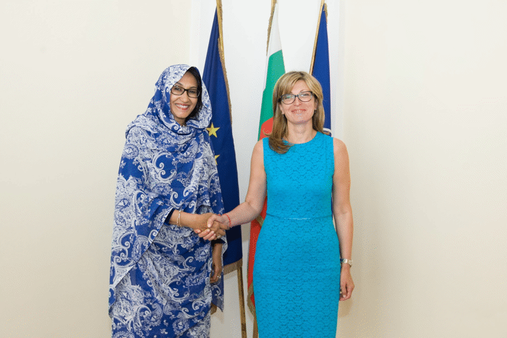 Прощална среща на министър Захариева с посланика на Судан у нас