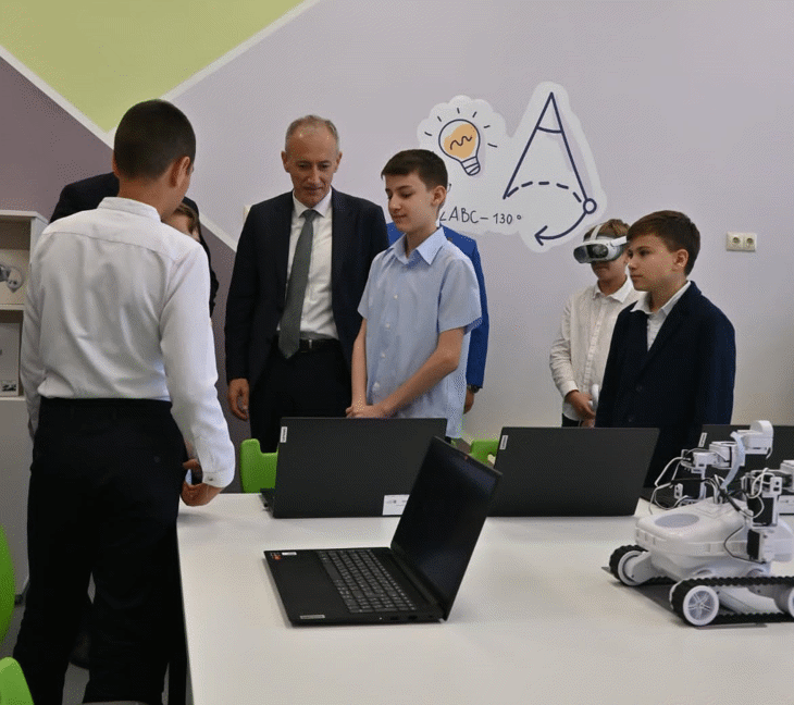 Над 400 Stem Центъра Вече Са Открити В Училищата В Страната, Догодина Ще Имаме Над 2000