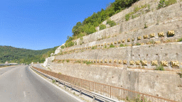 До 29 януари за обследване на анкерната стена на път I-1 ще се променя организацията на движение в 500-метров участък от АМ „Хемус“ в Софийска област