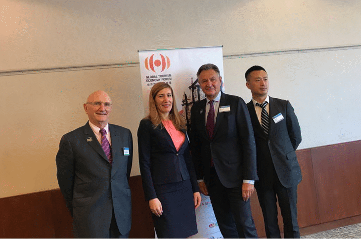 Министър Николина Ангелкова проведе работна среща с Майкъл Френзел, почетен председател на „Глобалния форум за туризъм и икономика“