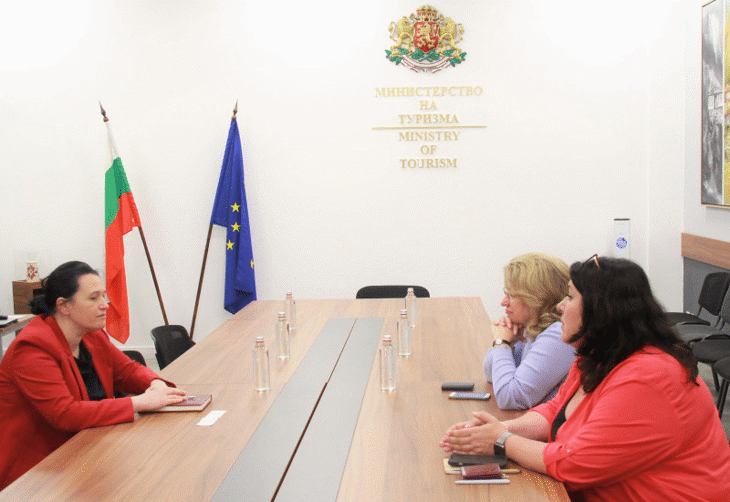Възможностите за развитие на туризма с Балтийските държави обсъдиха заместник-министър Ирена Георгиева и пълномощният посланик на Република България в Литва, Латвия и Естония – Селвер Халил