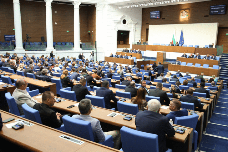 Парламентът отхвърли вота на недоверие към Министерския съвет с министър-председател Росен Желязков за „провал в сектора на околната среда и водите“