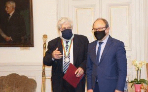 Отличиe на БАН за Петър Берон