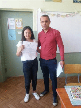 Две петокласнички получиха почетни грамоти от началника на РУ –Пещера за доблестна постъпка