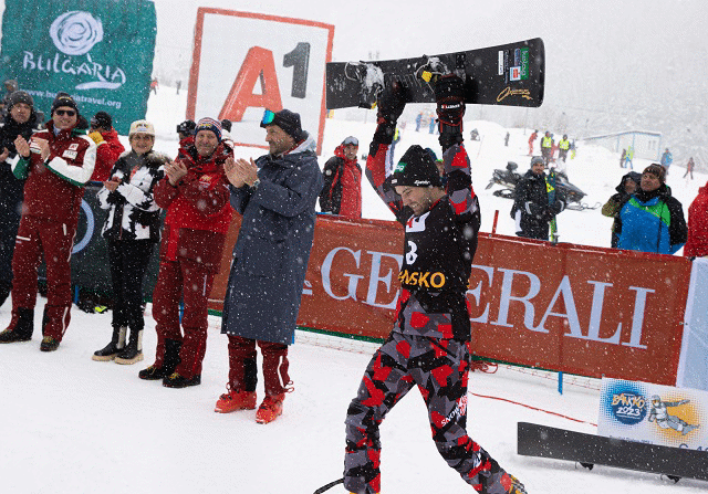 Министър Весела Лечева награди победителите в стартовете за Световната купа в Банско