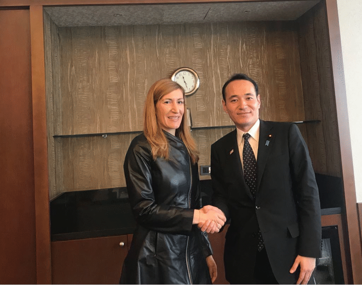 Министър Ангелкова разговаря с Казуо Яна, зам.-министър с ресор поземлена инфраструктура, транспорт и туризъм на Япония