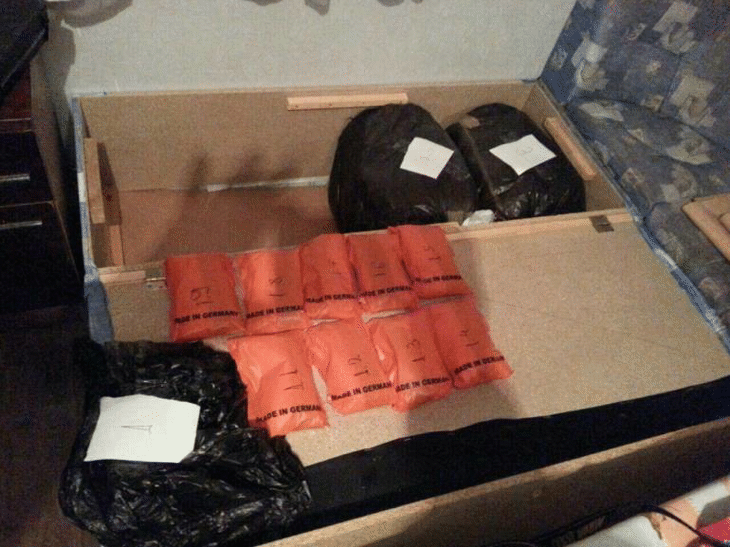 Софийска районна прокуратура повдигна обвинение за държане на незаконни огнестрелни оръжия, боеприпаси и взривни вещества