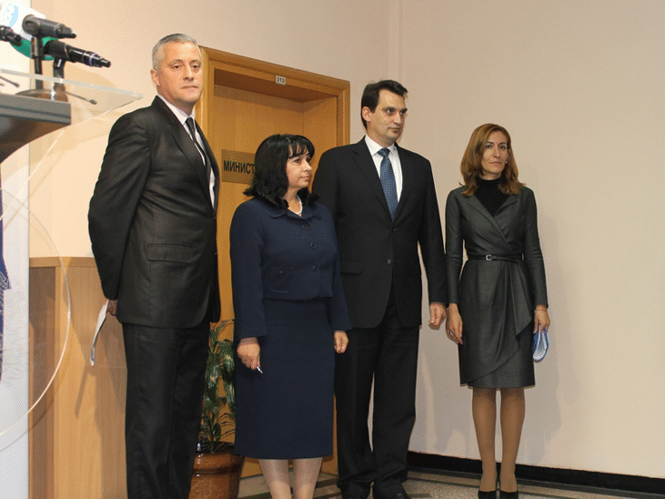 Министрите на икономиката, енергетиката и туризма поеха постовете си