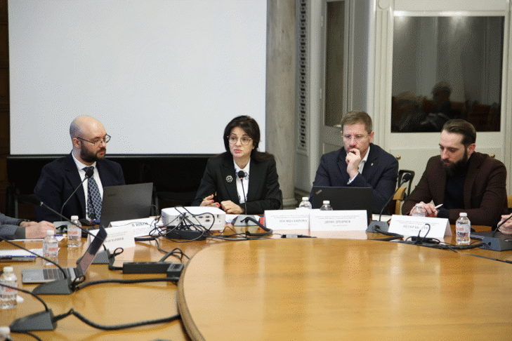 Дискусия „Активно гражданско общество за честни избори“, организирана от Обществения съвет към Комисията за прякото участие на гражданите, жалбите и взаимодействието с гражданското общество, се проведе в Народното събрание