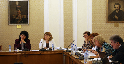 Комисията по образованието и науката единодушно подкрепи промени в Закона за физическото възпитание и спорта и реши да предложи на Народното събрание да приеме законопроекта на първо четене