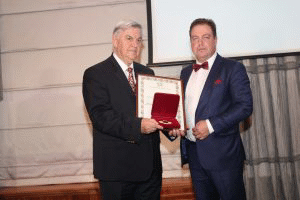 Академик Дамян Дамянов с награда “Лекар на годината 2018”