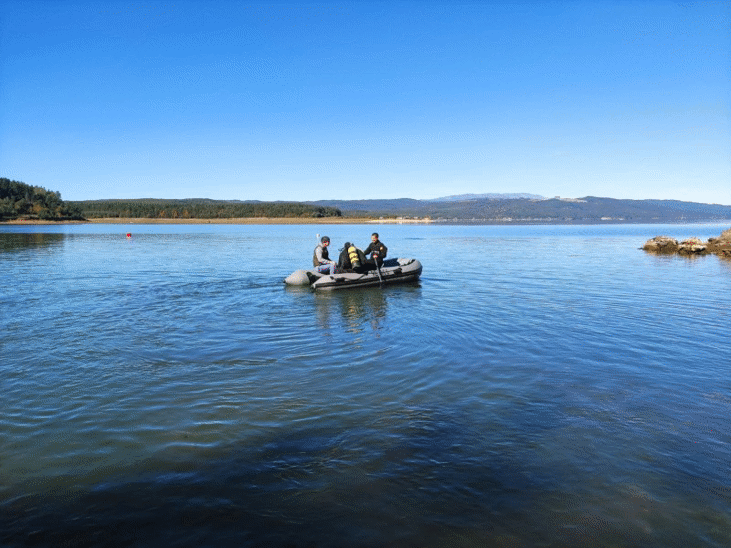 Военнослужещи провеждат водолазна подготовка при високопланински условия на язовир Искър