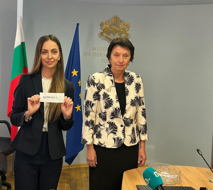 По Вариант 2 Ще Пишат Зрелостниците На Втората Матура, Тема № 5 Бе Изтеглена За Изпита По Професия