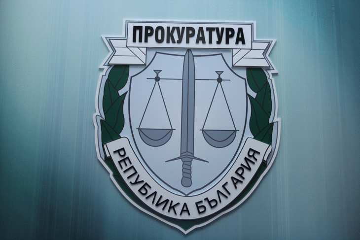 Четирима мъже са задържани при Специализирана полицейска операция на РУ на МВР – Карлово за противодействие на битовата престъпност, преминала под ръководството на Районна прокуратура – Карлово