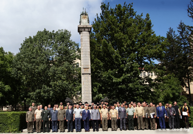 Студентите и слушателите от „Випуск 2017- І смяна“ на Военната академия получиха дипломите си