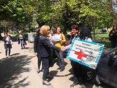 Омбудсманът Мая Манолова пред протестиращите медицински специалисти в Стара Загора: Тази агония трябва да спре незабавно
