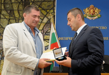 ИААФ оцени високо помощта на Свилен Нейков 
за Световното първенство по полумаратон