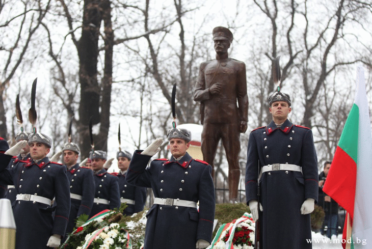 Министърът на отбраната Красимир Каракачанов: Полковник Борис Дрангов отдаде живота си на освободителната кауза