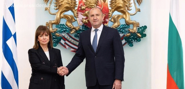 Президентите Румен Радев и Катерина Сакеларопулу: Стратегическото партньорство между България и Гърция е фактор за стабилност и пример за Югоизточна Европа