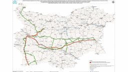 При официални празници през 2026 г. в пиковите часове ще се ограничава движението на тежкотоварните камиони над 12 т по АМ „Тракия“, АМ „Хемус“ и АМ „Струма“