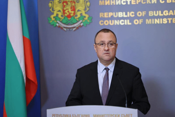 Министър Иван Иванов: Спасихме 100% от средствата за саниране на блоковете по ПВУ, програмата ще е безплатна за всички граждани