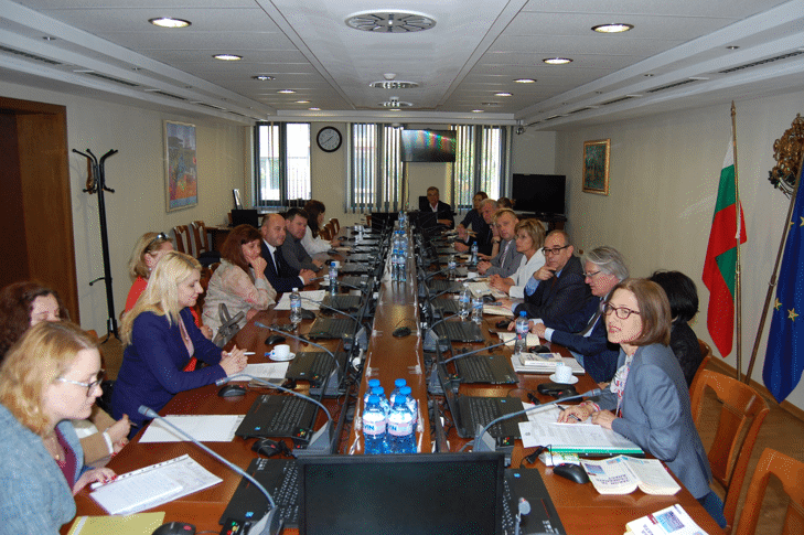 Членове на комисиите „Дисциплинарна дейност и взаимодействие с Инспектората към Висшия съдебен съвет“ към колегиите на ВСС проведоха среща със зам.-министъра на правосъдието г-жа Десислава Ахладова и главния инспектор на ИВСС г-жа Теодора Точкова