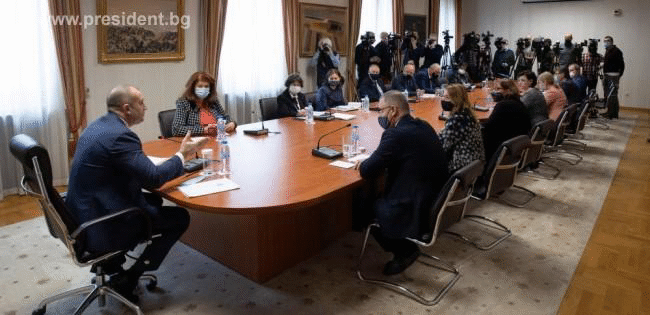 Румен Радев: Машинното гласуване е начинът да се справим с недействителния вот, грешките и машинациите