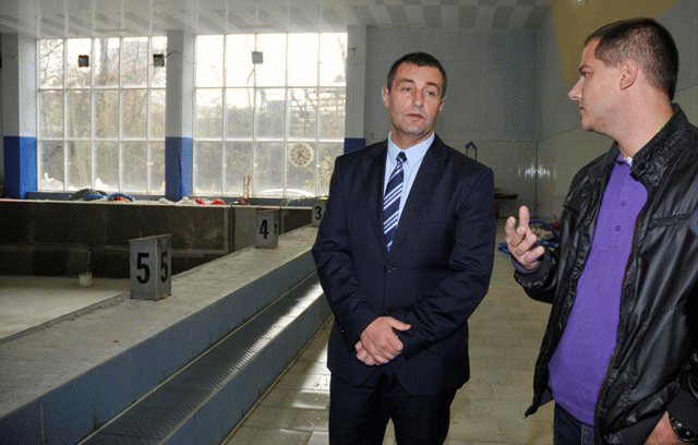 Покритият басейн в Дианабад става модерно съоръжение