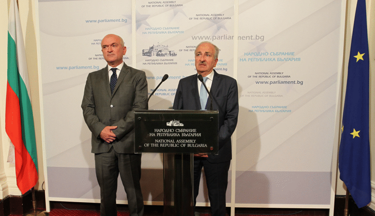 Председателят на Народното събрание Димитър Главчев разговаря с посланика на Украйна Микола Балтажи