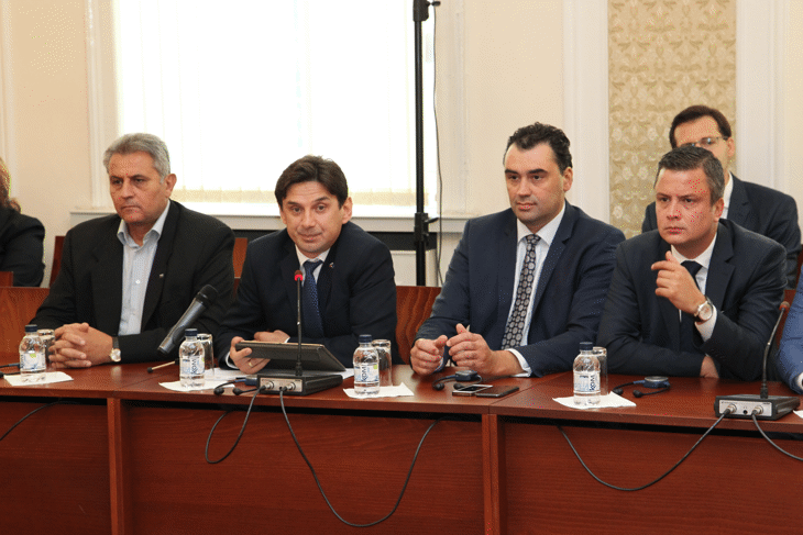 Народни представители от Комисията по транспорт, информационни технологии и съобщения разговаряха с делегация от Комисията по транспорт и туризъм на Европейския парламент