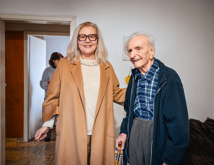 Зам.-кметът на София Надежда Бачева поздрави столетник за рождения му ден