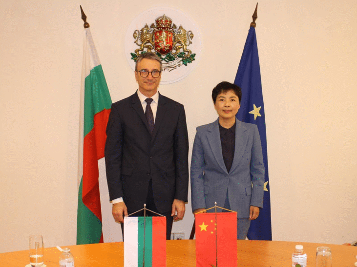 Министър Трайков: Съвместни дружества между европейски и китайски компании с трансфер на технологии може да бъде работещ модел за обмен и внедряване на иновации