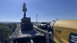 Започна подмяната на стоманобетонните пътни панели в 320-метров участък в посока Румъния на Дунав мост при Русе