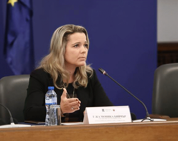 Моника Димитрова - Бийчър: Смелостта е ключова за успешната работа на екипа на Националната комисия за борба с трафика на хора