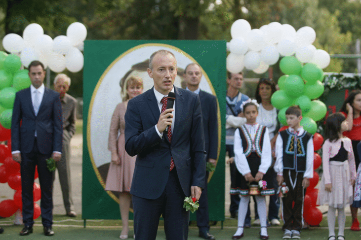 Министър Красимир Вълчев: Образованието Ни Обединява И Ни Дава Надежда За Бъдещето