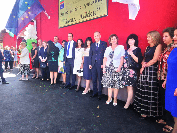 Министър Вълчев: Над 150 Училища Ще Открият Новата Учебна Година С Цялостно Обновена Материална База