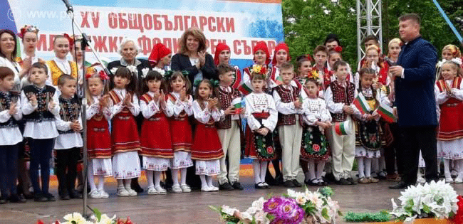 Вицепрезидентът в Каварна: Време е за единение на българите от цял свят за развитието и бъдещето на България